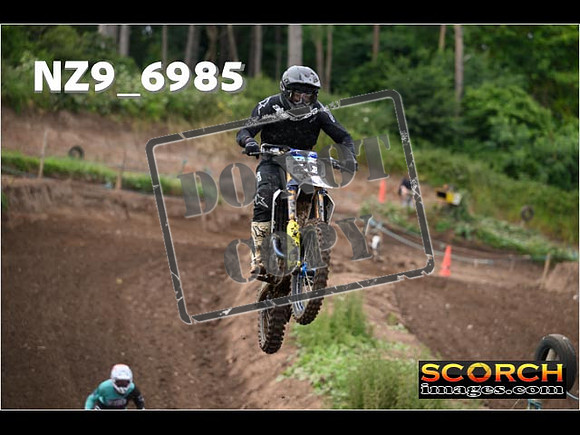 Experts-109