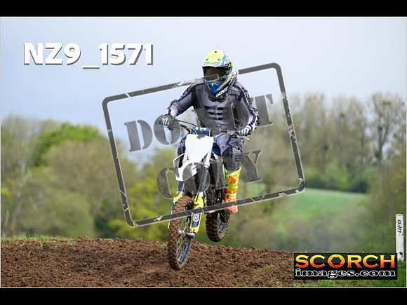 85's-015