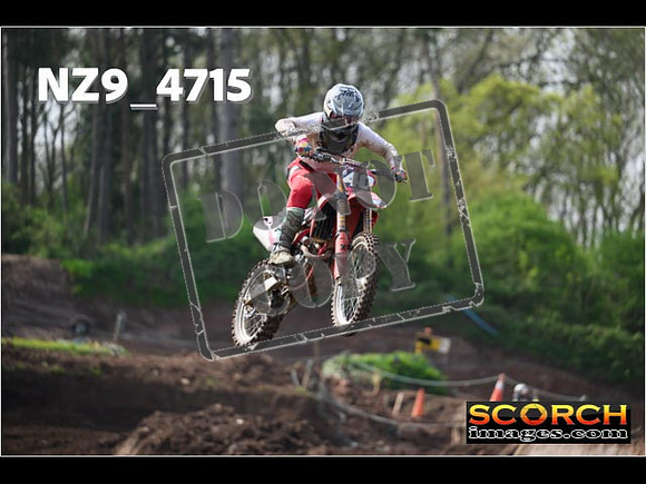 Experts-092