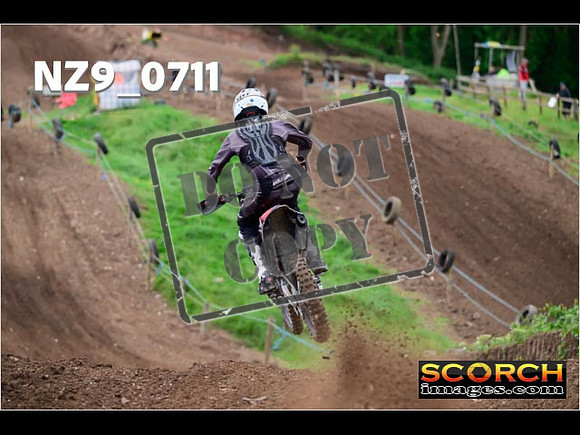 Experts-040