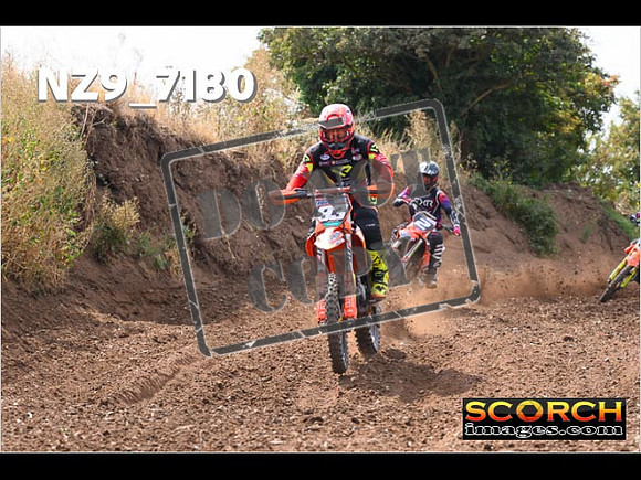 Experts-090