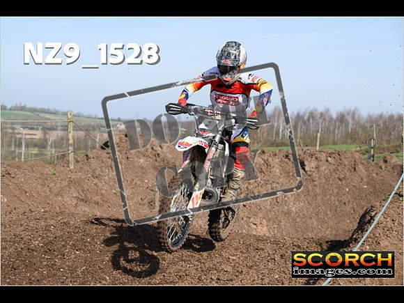 Experts-072