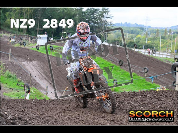 Experts-067