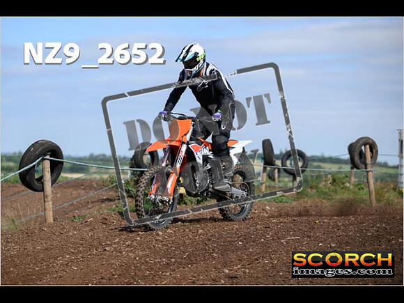 IntersGreenOrange-052