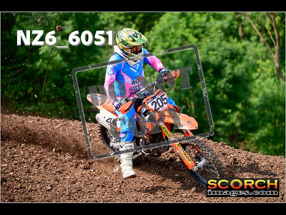 Experts-094