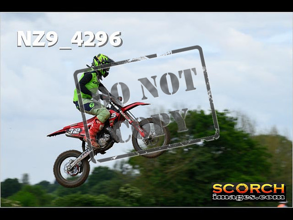 85'S-079