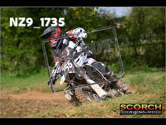 Experts-074