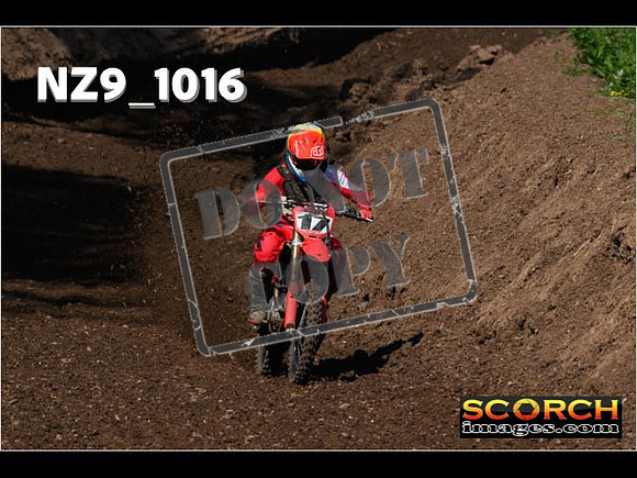 Experts-094
