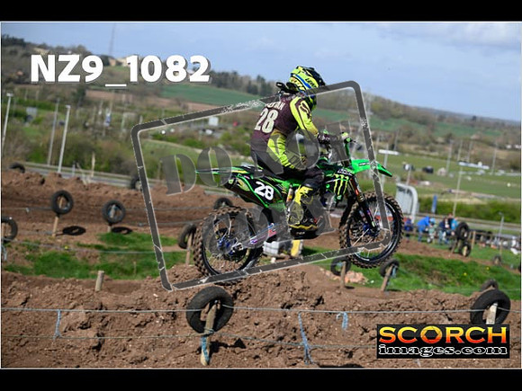 Inters-079