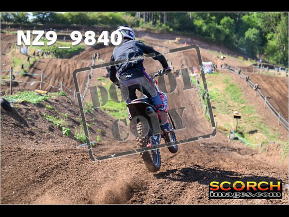 Experts-052
