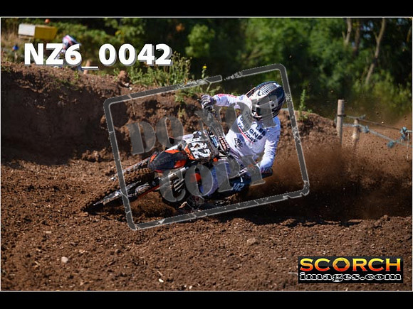 Experts-038