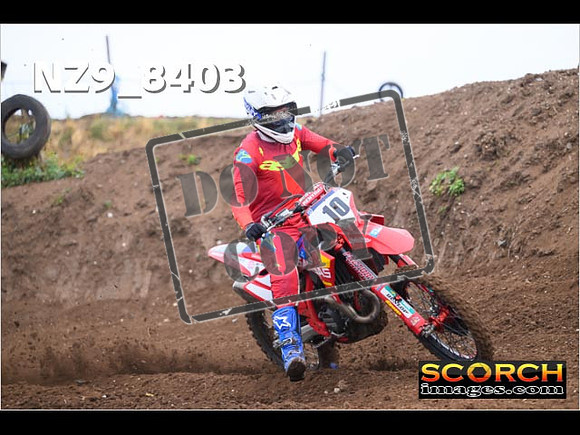 Experts-094