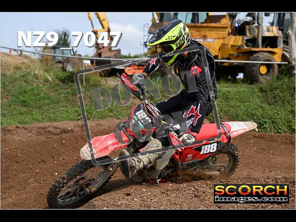 Experts-443