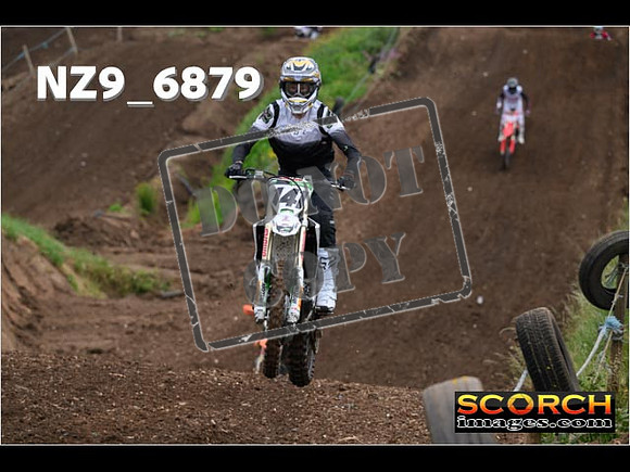 Experts-009
