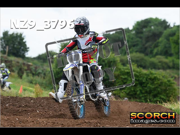 Inters-090