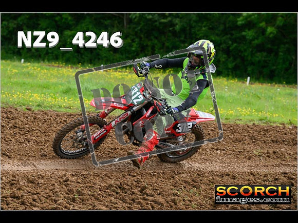 85'S-032