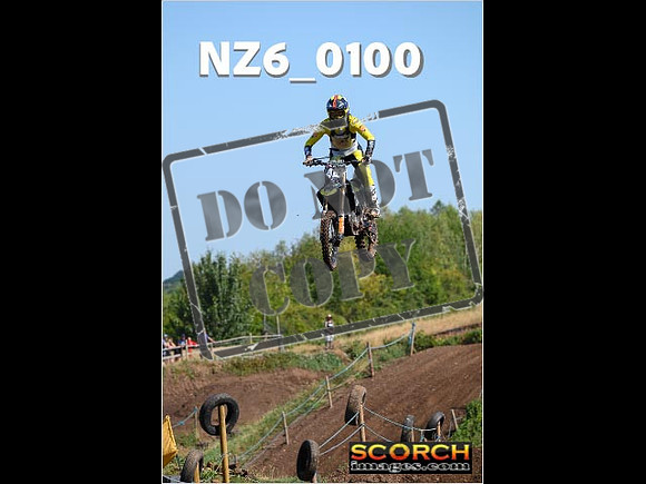 Experts-096