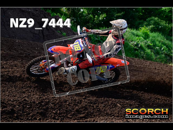 Experts-089