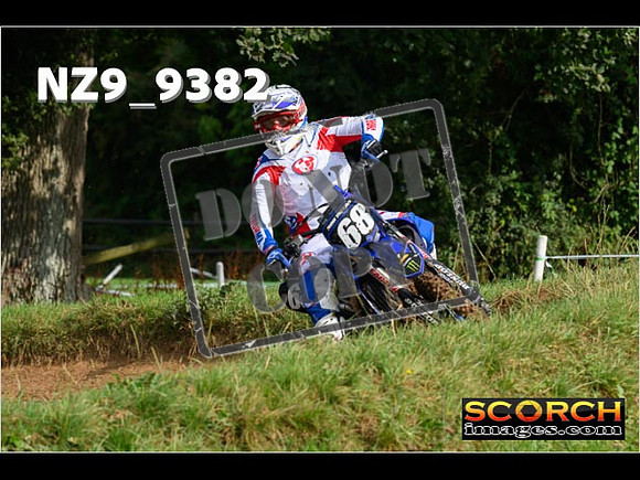 Experts-050