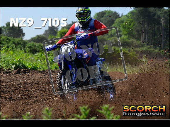 Experts-088