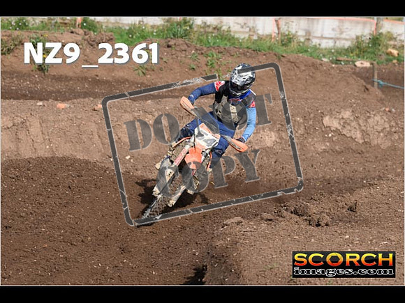 Experts-020