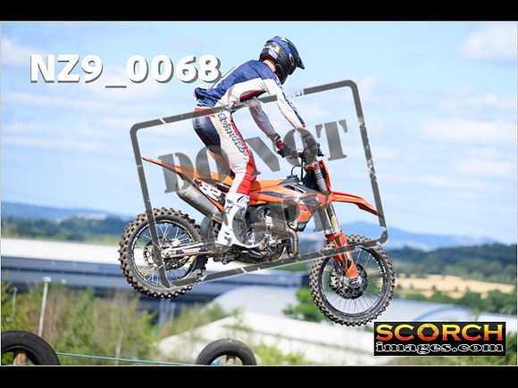 Experts-078