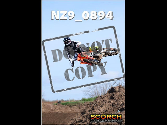 Experts-072