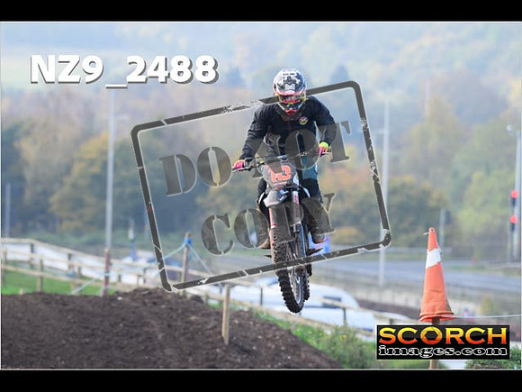 Experts-078