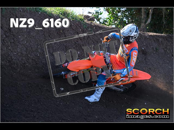 Experts-075
