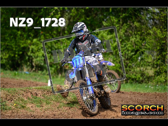 Experts-067