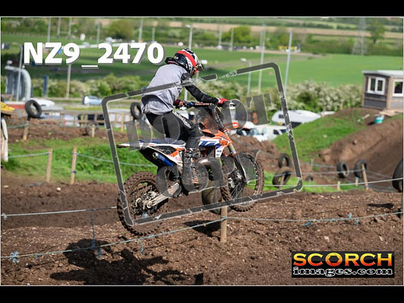 Experts-062