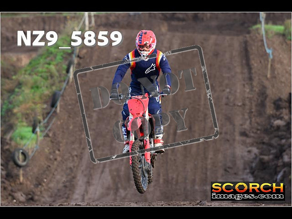 Experts-030