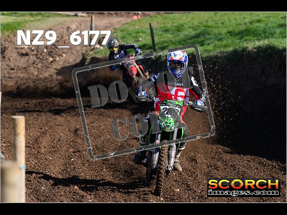 Experts-090