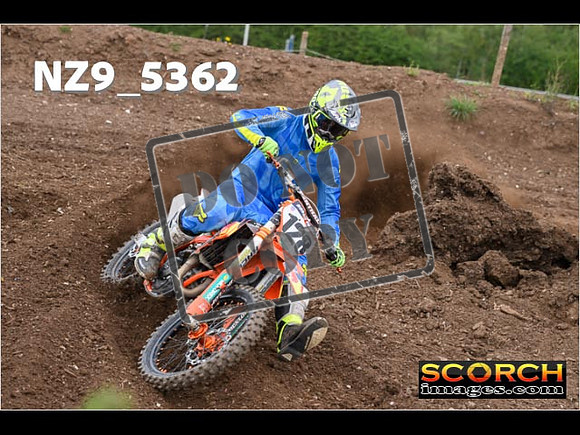 Experts-138