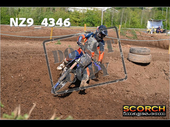 Experts-078