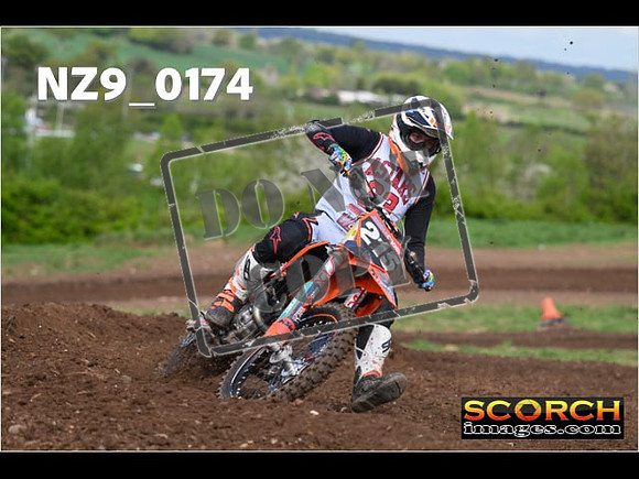 Experts-114