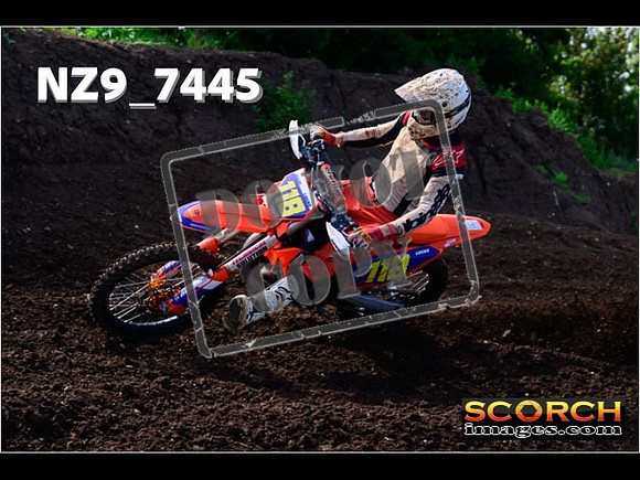 Experts-090