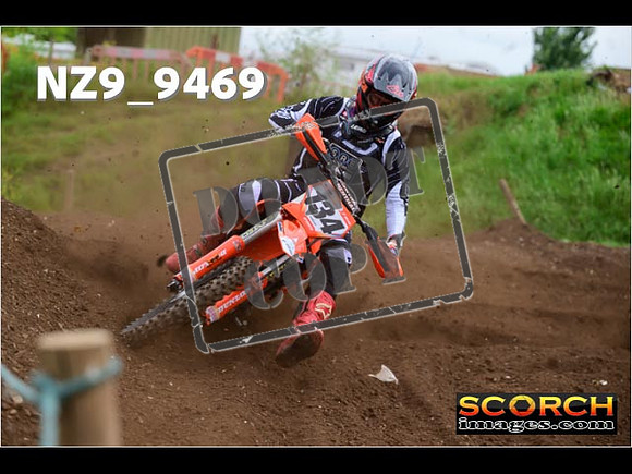 Experts-070