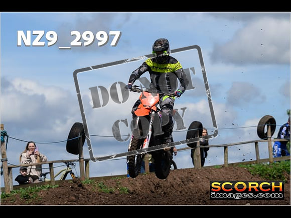Inters-243