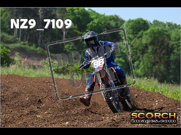 Experts-092