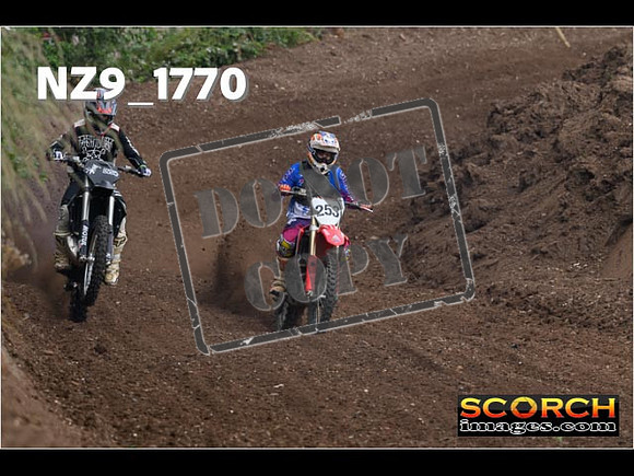 IntersGreenOrange-027
