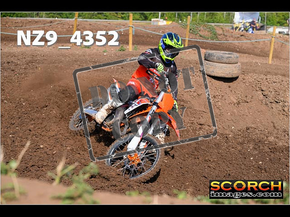 Experts-084