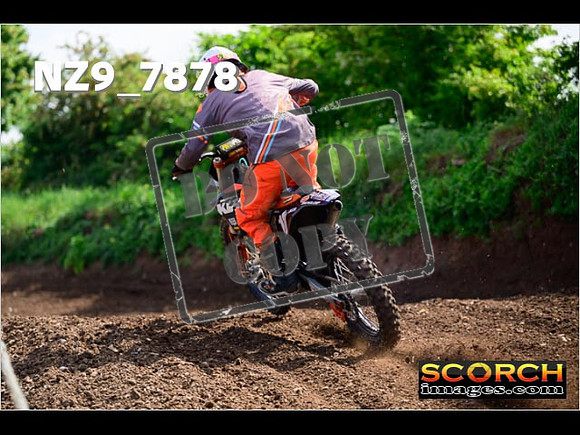 IntersGreenOrange-081