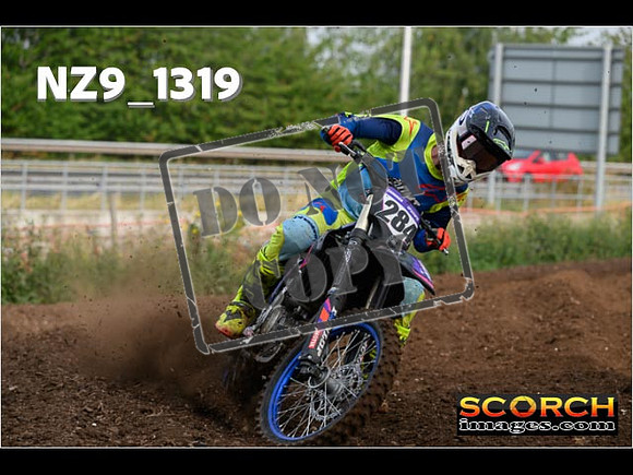 Experts-027