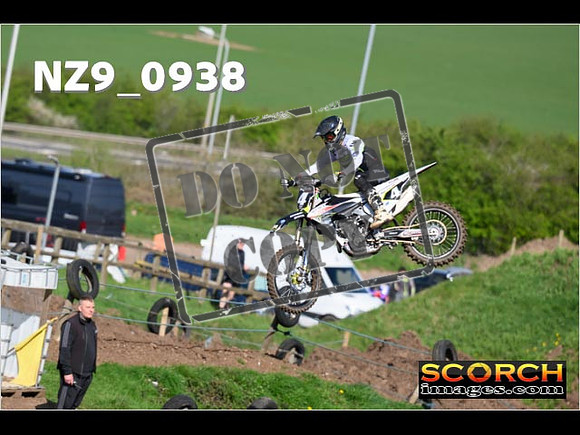 Experts-105