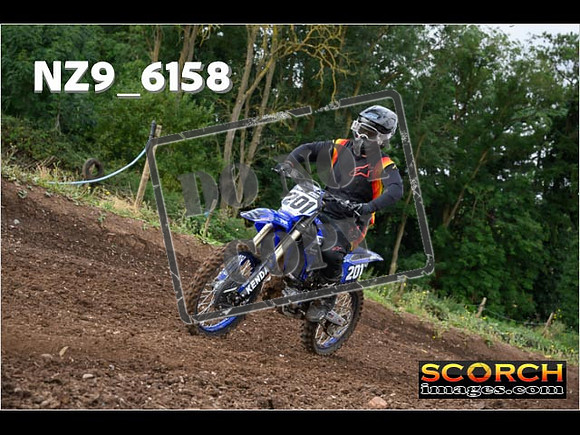 Experts-073
