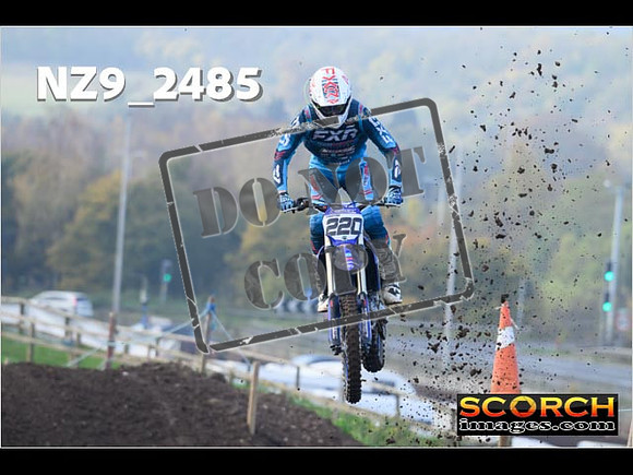 Experts-075