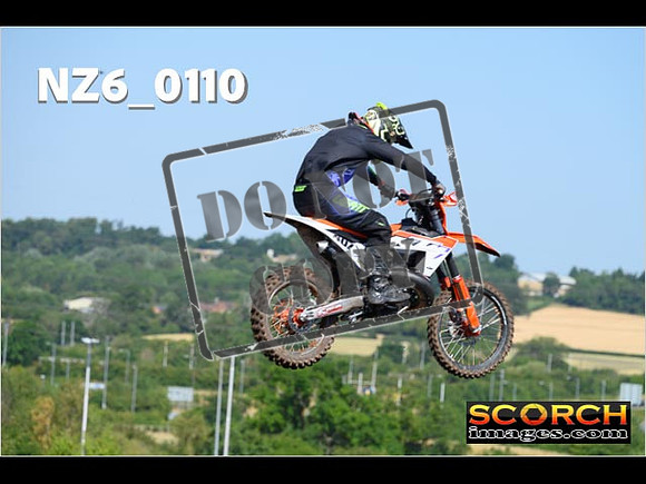 Experts-106