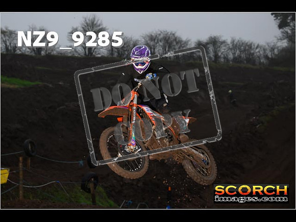 Experts-037