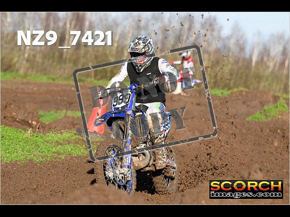 Experts-075